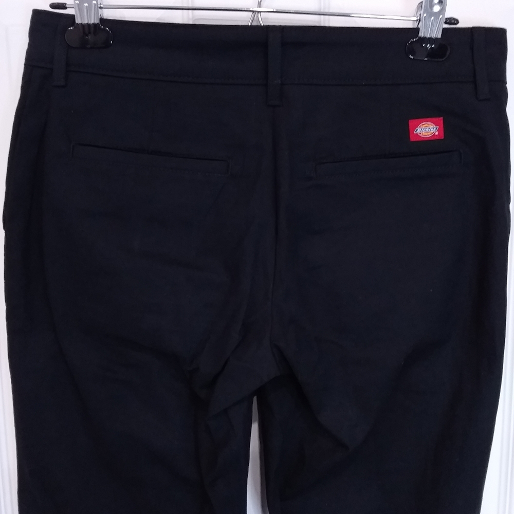 Women's Dickies Slim Fit Work Pant Size 4L New with out tags